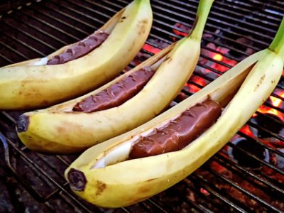 Бананы на гриле (видео)