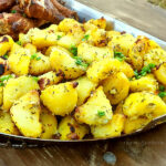 Картошка с чесноком и тимьяном на гриле (видео)